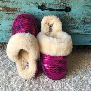 Girls Ugg Glitter Slippers